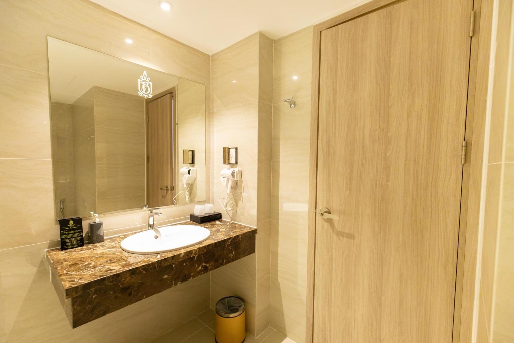 Nicecy Suite Hotel & Spa Ho Chi Minh City Exterior photo