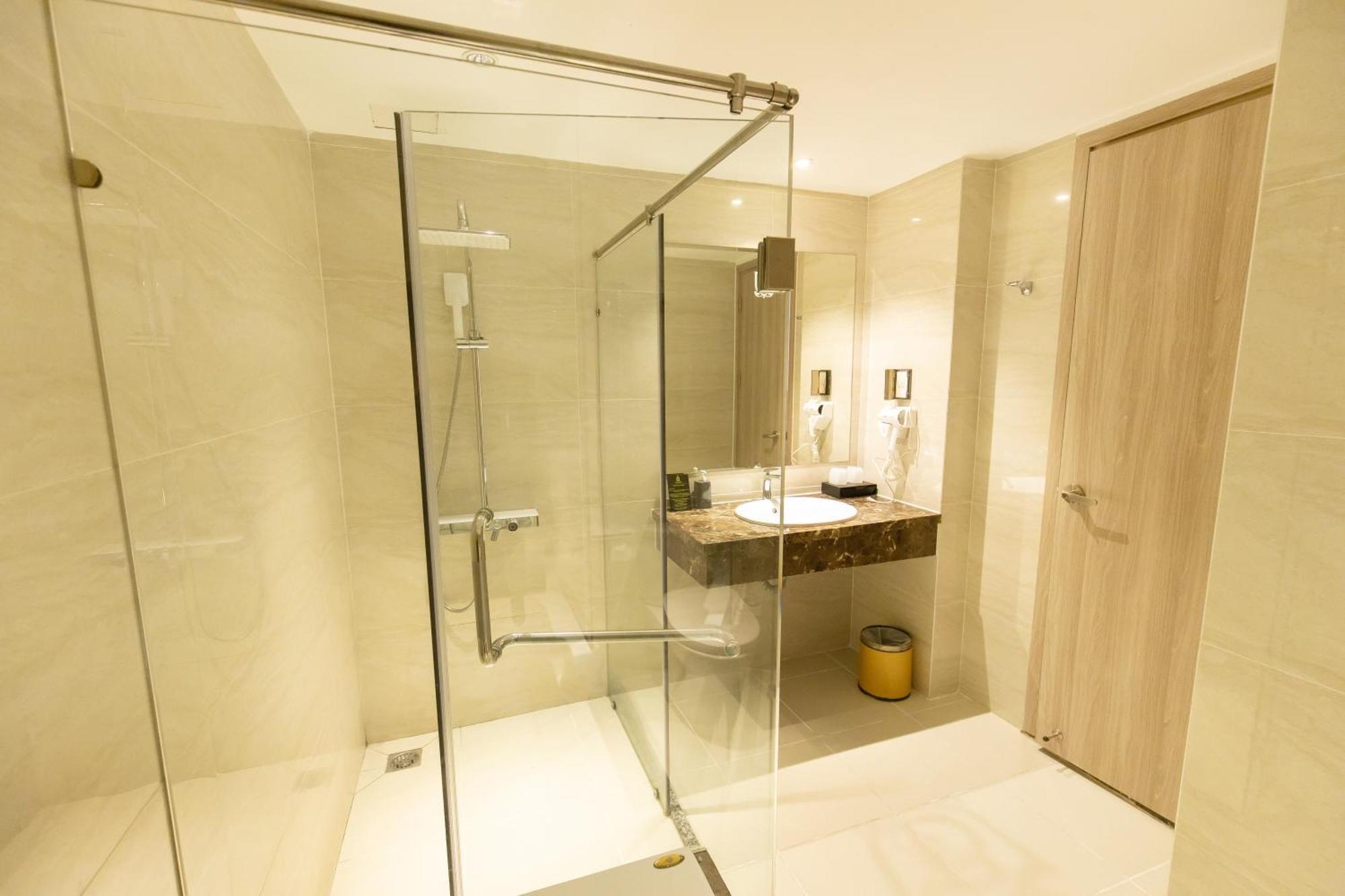 Nicecy Suite Hotel & Spa Ho Chi Minh City Exterior photo